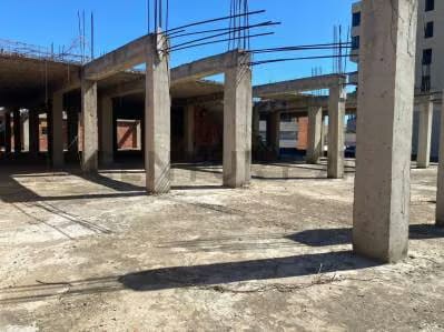 Terreno con bienhechurias de tres niveles Porlamar, Margarita - 7