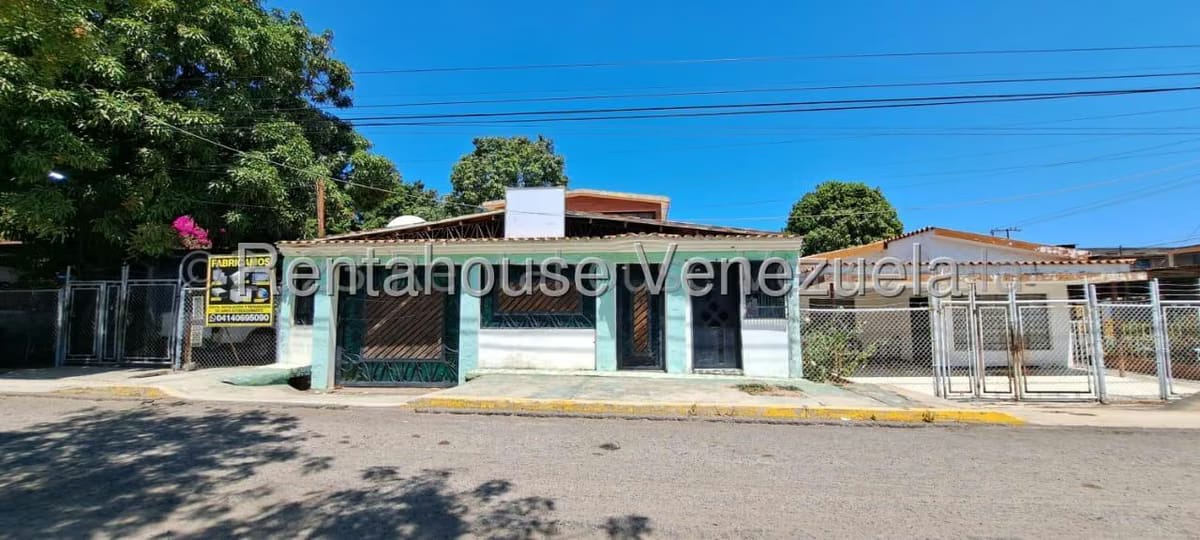 Casa (Duplex) en Venta en Monte Claro, Zulia