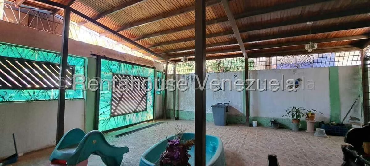 Casa (Duplex) en Venta en Monte Claro, Zulia - 2