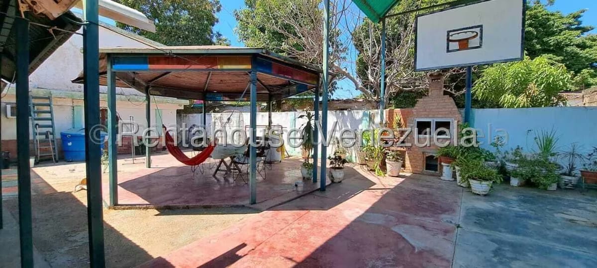 Casa (Duplex) en Venta en Monte Claro, Zulia - 40