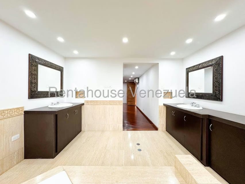 Casa (Contemporaneo) en Venta en Las Marias, Distrito Metropolitano - 29