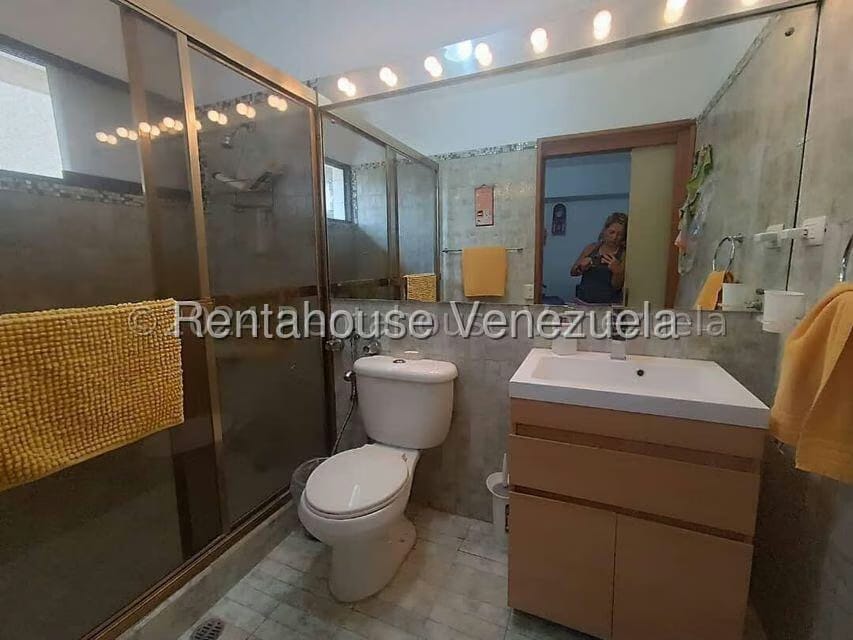Apartamento (1 Nivel) en Venta en Santa Eduvigis, Distrito Metropolitano - 11