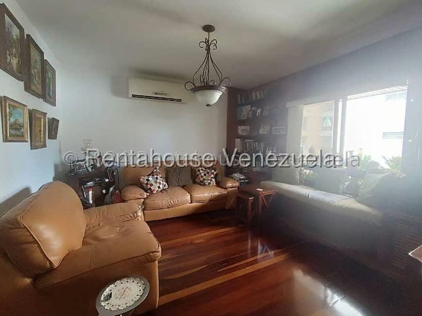 Apartamento (1 Nivel) en Venta en Santa Eduvigis, Distrito Metropolitano - 12