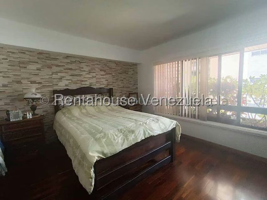 Apartamento (1 Nivel) en Venta en Santa Eduvigis, Distrito Metropolitano - 23