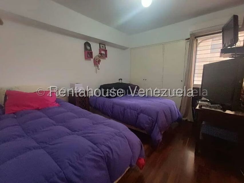 Apartamento (1 Nivel) en Venta en Santa Eduvigis, Distrito Metropolitano - 27