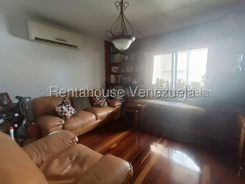 Apartamento (1 Nivel) en Venta en Santa Eduvigis, Distrito Metropolitano - 35