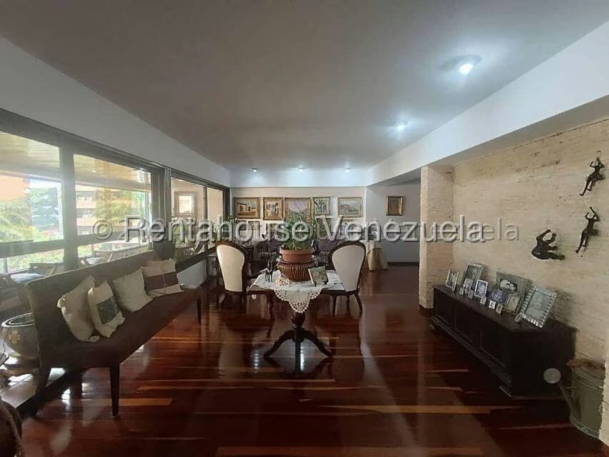 Apartamento (1 Nivel) en Venta en Santa Eduvigis, Distrito Metropolitano - 6