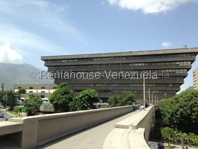 Comercial (Oficina) en Venta en Chuao, Distrito Metropolitano