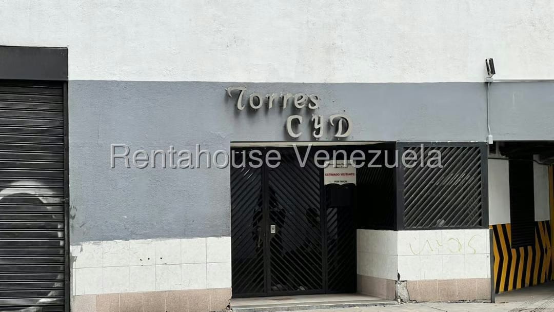 Apartamento (1 Nivel) en Alquiler en Parroquia La Candelaria, Distrito Metropolitano - 2