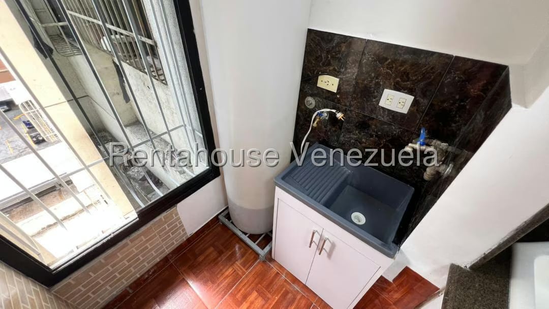 Apartamento (1 Nivel) en Alquiler en Parroquia La Candelaria, Distrito Metropolitano - 14