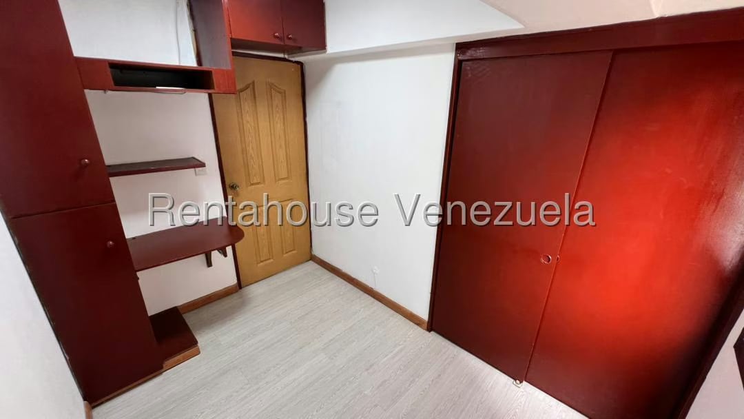 Apartamento (1 Nivel) en Alquiler en Parroquia La Candelaria, Distrito Metropolitano - 16