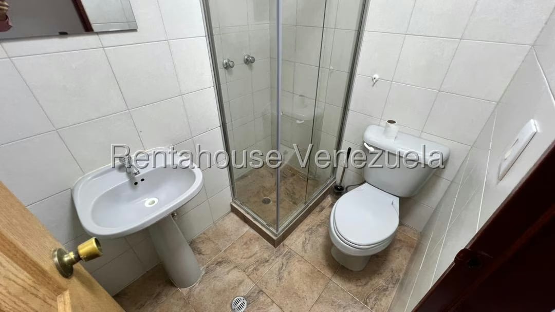 Apartamento (1 Nivel) en Alquiler en Parroquia La Candelaria, Distrito Metropolitano - 17
