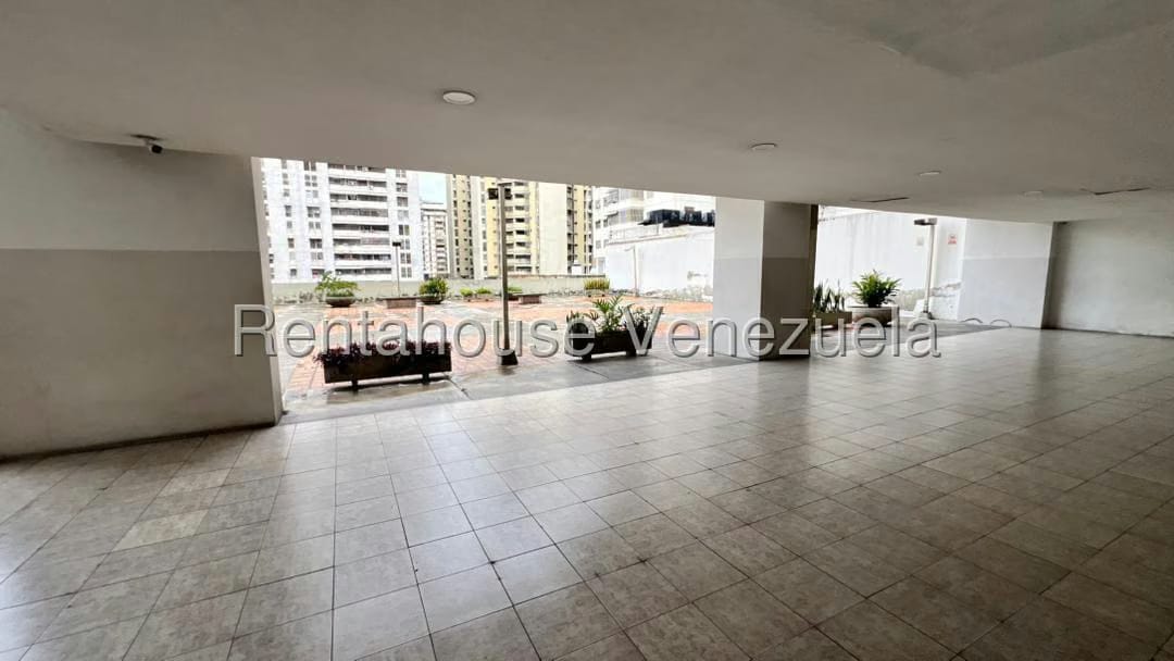 Apartamento (1 Nivel) en Alquiler en Parroquia La Candelaria, Distrito Metropolitano - 6