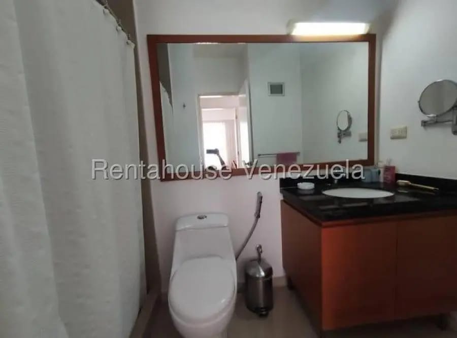 Apartamento en Alquiler en santa eduviguis Caracas - 12