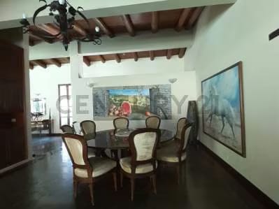 EN VENTA HERMOSA CASA COLONIAL CONTEMPORÁNEA - 4