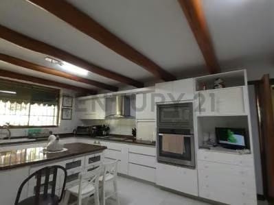 EN VENTA HERMOSA CASA COLONIAL CONTEMPORÁNEA - 8