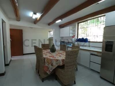 EN VENTA HERMOSA CASA COLONIAL CONTEMPORÁNEA - 9