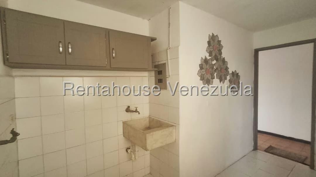 Apartamento (1 Nivel) en Alquiler en Zona Oeste, Lara - 5