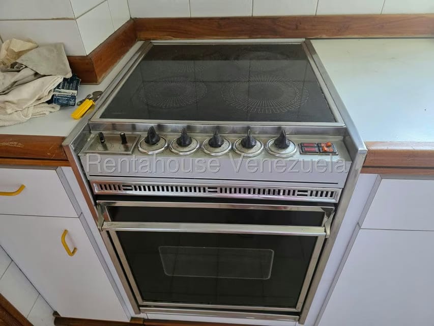 Apartamento (1 Nivel) en Alquiler en Cerro Verde, Distrito Metropolitano - 13