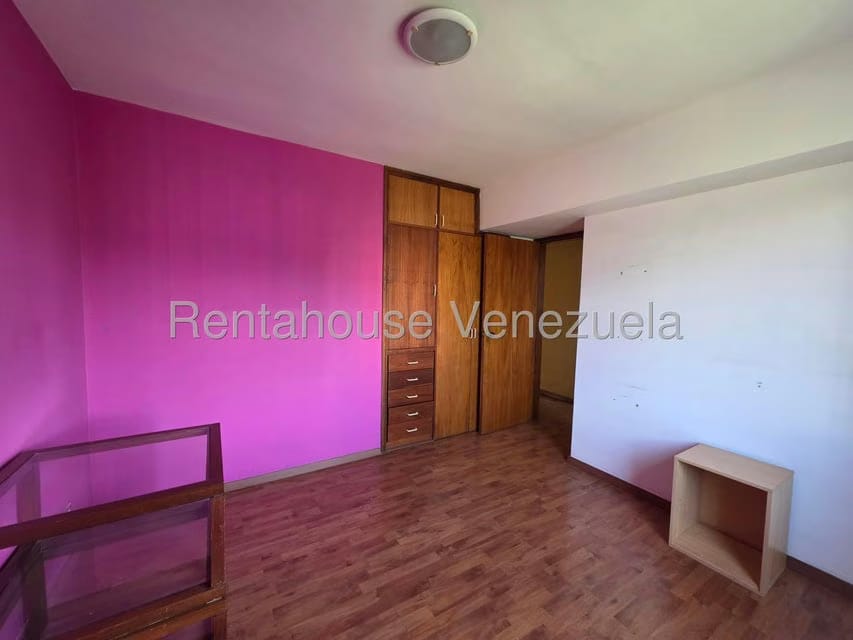 Apartamento (1 Nivel) en Alquiler en Cerro Verde, Distrito Metropolitano - 17