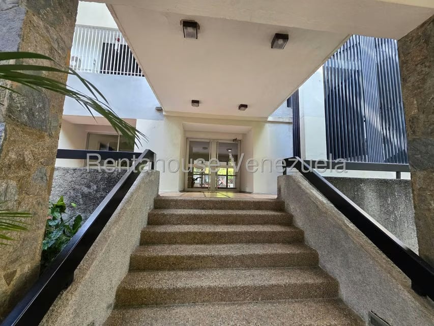 Apartamento (1 Nivel) en Alquiler en Cerro Verde, Distrito Metropolitano - 3