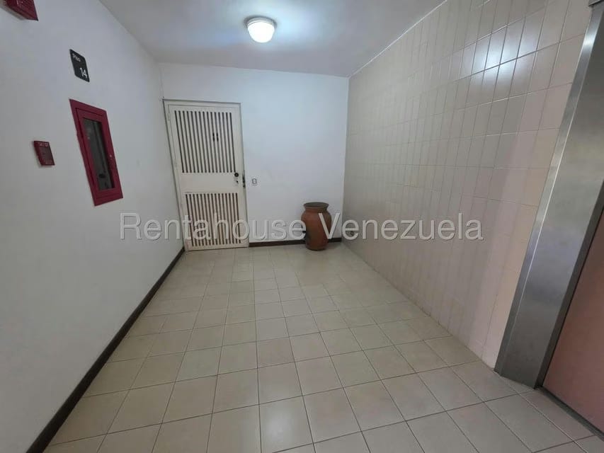 Apartamento (1 Nivel) en Alquiler en Cerro Verde, Distrito Metropolitano - 22
