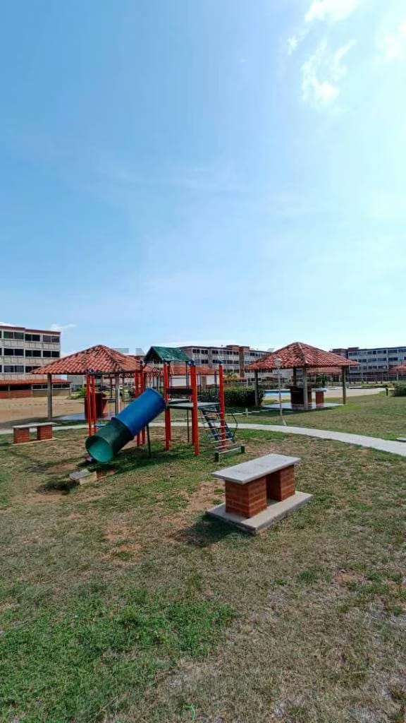 Venta Apartamento en Urbanización Pueblo Nuevo, Isla De Margarita - 3