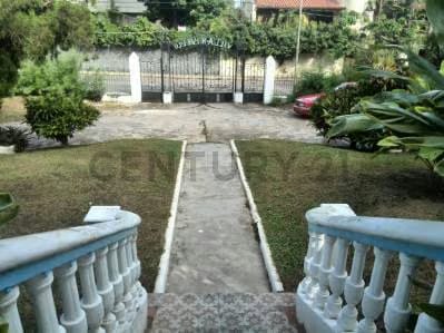 Terreno con casa en venta en Los Chorros, con un área de 3.240m2 de terreno AH - 2