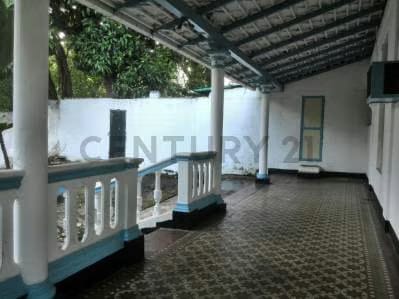 Terreno con casa en venta en Los Chorros, con un área de 3.240m2 de terreno AH - 4