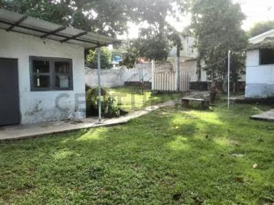 Terreno con casa en venta en Los Chorros, con un área de 3.240m2 de terreno AH - 8