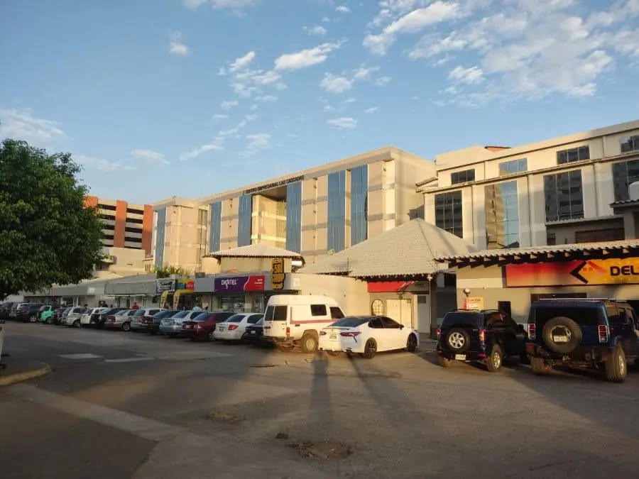 Oficina en Alquiler en lecheria cc la cascada - 4