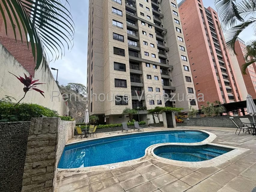 Apartamento (1 Nivel) en Alquiler en La Bonita, Distrito Metropolitano - 2