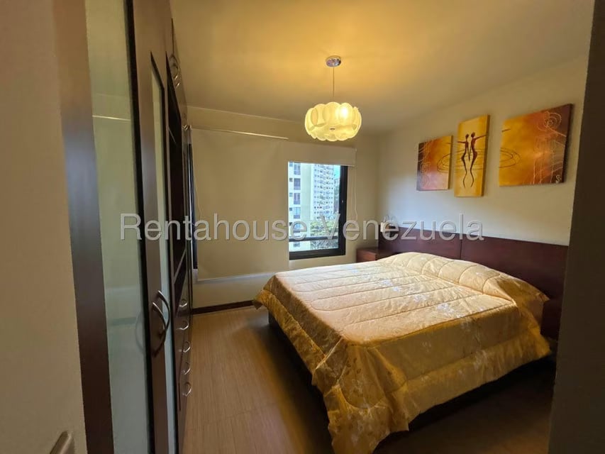Apartamento (1 Nivel) en Alquiler en La Bonita, Distrito Metropolitano - 12