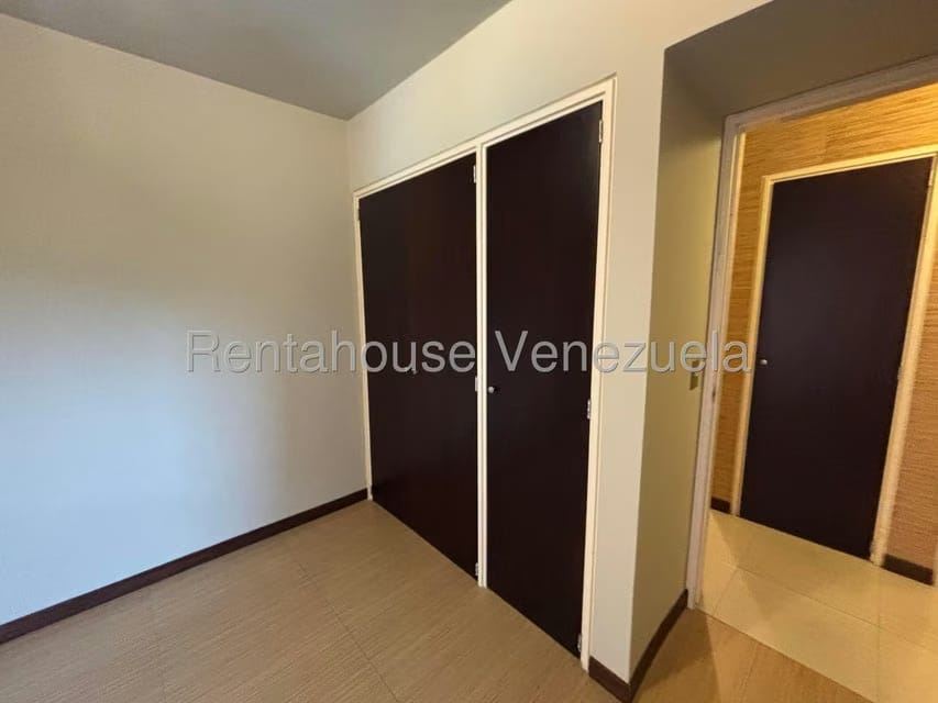 Apartamento (1 Nivel) en Alquiler en La Bonita, Distrito Metropolitano - 17