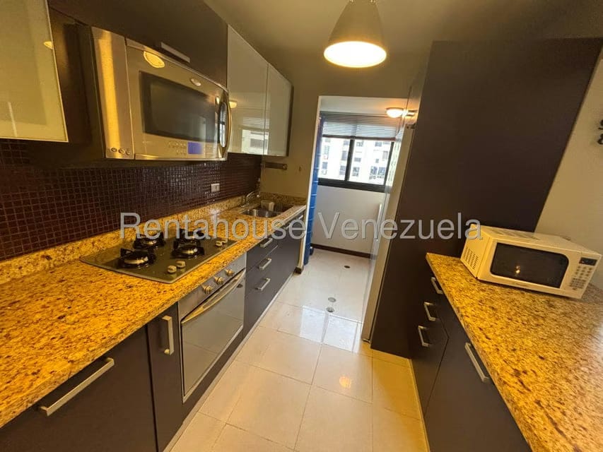 Apartamento (1 Nivel) en Alquiler en La Bonita, Distrito Metropolitano - 4