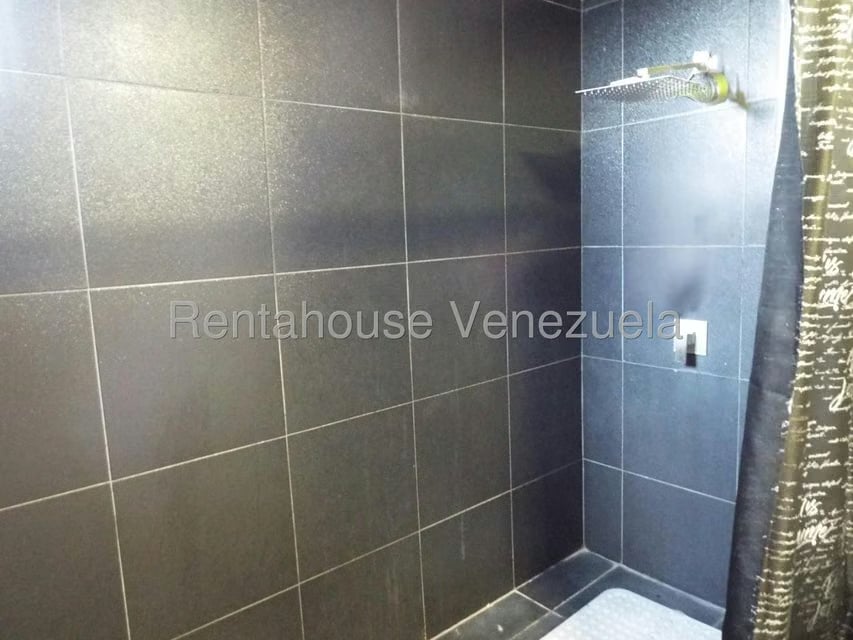 Casa (Multipes Niveles) en Alquiler en Alto Prado, Distrito Metropolitano - 42