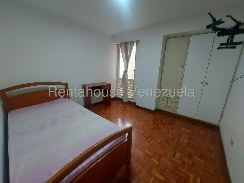 Apartamento (1 Nivel) en Alquiler en La Urbina, Distrito Metropolitano - 13