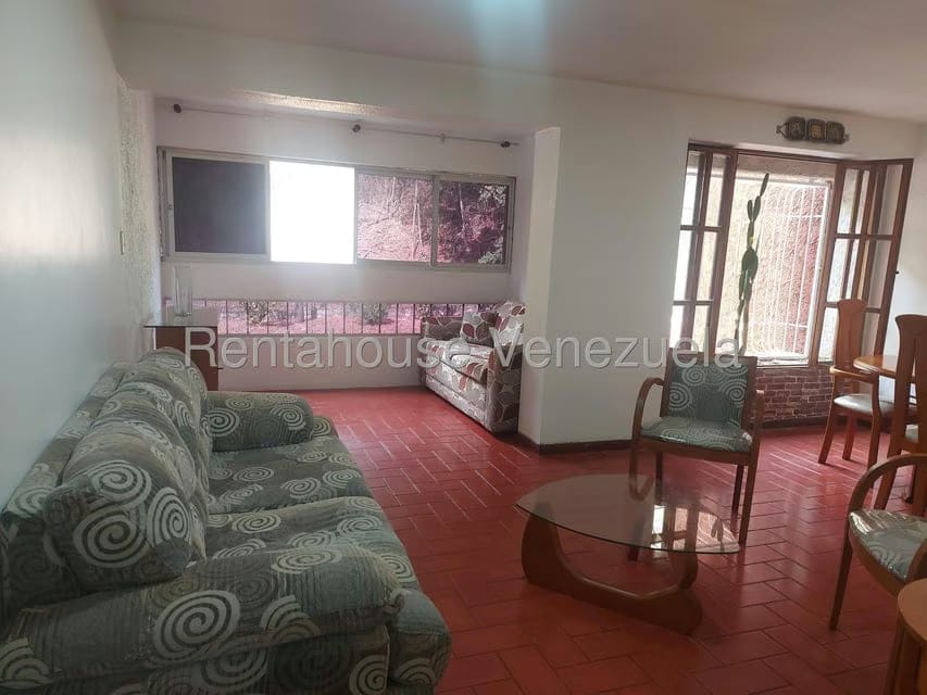 Apartamento (1 Nivel) en Alquiler en La Urbina, Distrito Metropolitano - 4