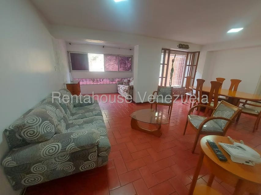 Apartamento (1 Nivel) en Alquiler en La Urbina, Distrito Metropolitano - 5
