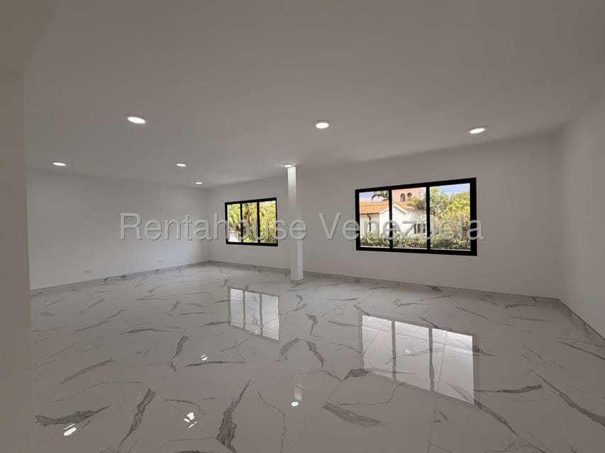 Casa (Duplex) en Venta en Country Club, Distrito Metropolitano - 13