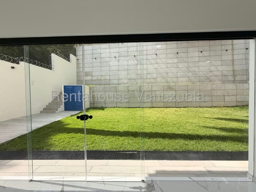 Casa (Duplex) en Venta en Country Club, Distrito Metropolitano - 16