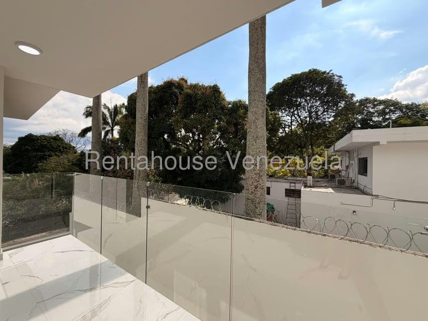 Casa (Duplex) en Venta en Country Club, Distrito Metropolitano - 22