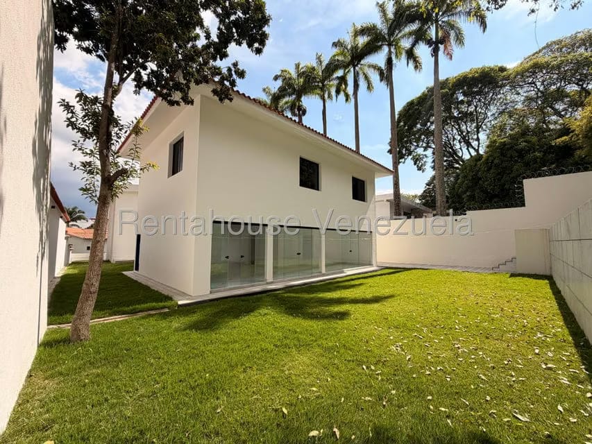 Casa (Duplex) en Venta en Country Club, Distrito Metropolitano - 4