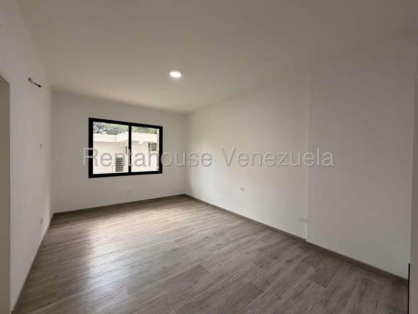 Casa (Duplex) en Venta en Country Club, Distrito Metropolitano - 40