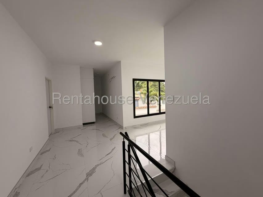 Casa (Duplex) en Venta en Country Club, Distrito Metropolitano - 51