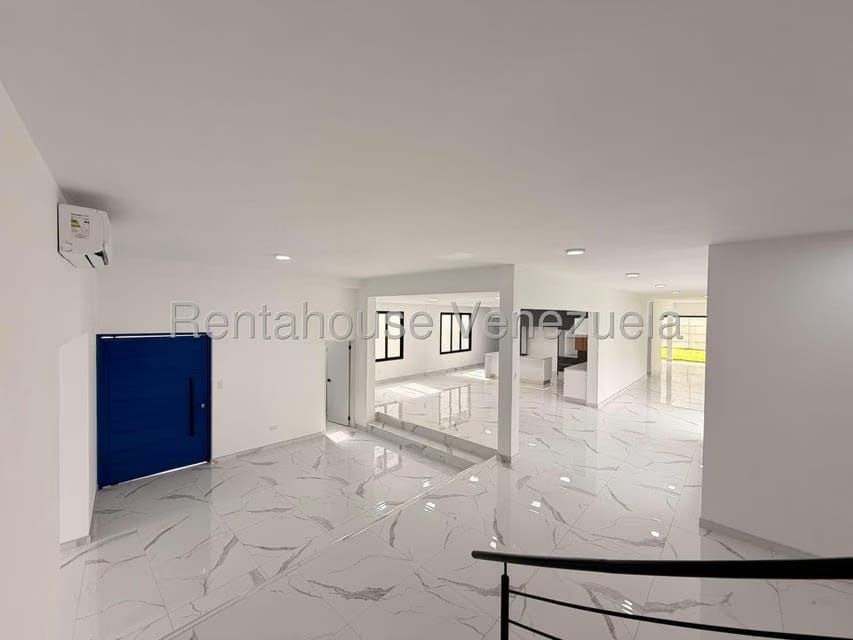 Casa (Duplex) en Venta en Country Club, Distrito Metropolitano - 54