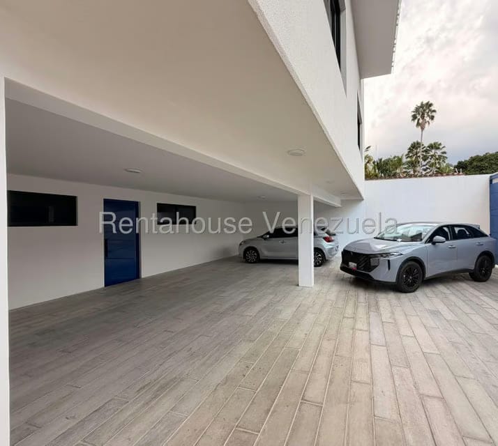 Casa (Duplex) en Venta en Country Club, Distrito Metropolitano - 58