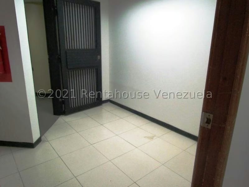 Comercial (Oficina) en Venta en 5 de Julio, Zulia - 25