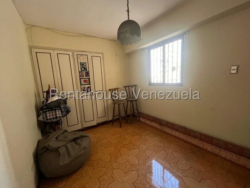 Apartamento (1 Nivel) en Alquiler en Montalban III, Distrito Metropolitano - 14