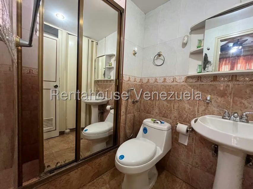 Apartamento (1 Nivel) en Alquiler en Montalban III, Distrito Metropolitano - 15